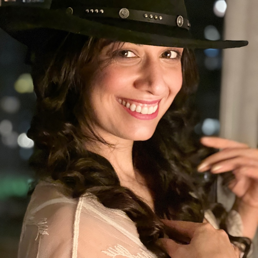 Meet your Posher, Stella